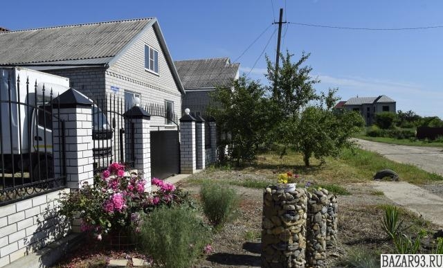 Продам дом 1-этажный дом 90 м² ( кирпич )  на участке 8 сот.  ,  в черте города