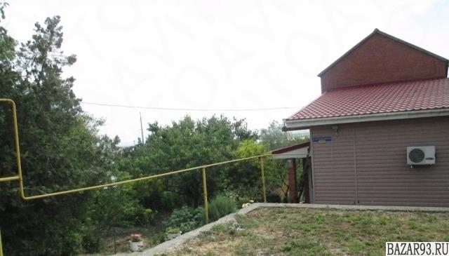 Продам дом 2-этажный дом 130 м² ( кирпич )  на участке 8 сот.  ,  5 км до города