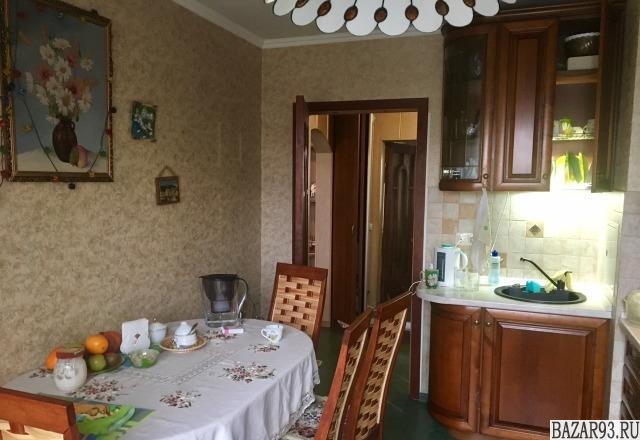 Продам квартиру 3-к квартира 73. 4 м² на 2 этаже 5-этажного панельного дома