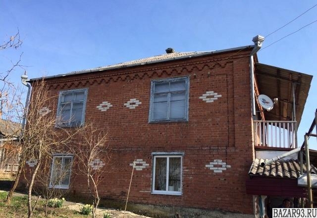 Продам дом 2-этажный дом 200 м² ( кирпич )  на участке 19. 5 сот.  ,  в черте го