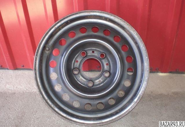 Диски 4 шт.  штамповка с колпаками R 15 на BMW-3. 5