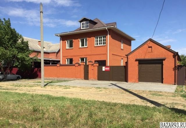 Продам дом 2-этажный дом 200 м² ( кирпич )  на участке 10 сот.  ,  в черте город