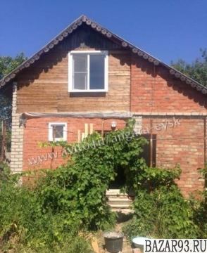 Продам дом 2-этажный дом 72 м² ( кирпич )  на участке 5 сот.  ,  в черте города