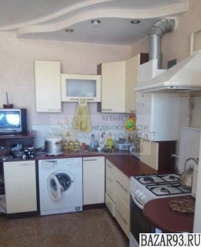 Продам квартиру 1-к квартира 53 м² на 5 этаже 6-этажного кирпичного дома
