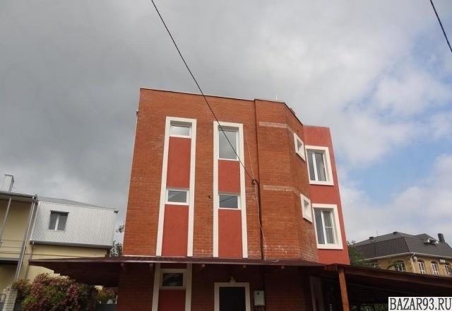 Продам дом 3-этажный дом 220 м² ( кирпич )  на участке 6. 3 сот.  ,  в черте гор