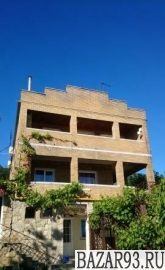Продам дом 3-этажный дом 240 м² ( кирпич )  на участке 10 сот.  ,  в черте город