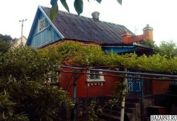 Продам дом 1-этажный дом 39. 4 м² ( кирпич )  на участке 8 сот.  ,  в черте горо