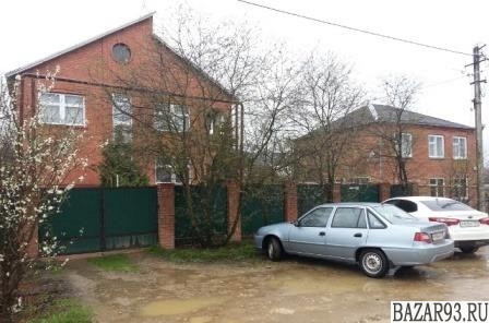 Продам коттедж 2-этажный коттедж 227. 7 м² ( кирпич )  на участке 12. 5 сот.  ,
