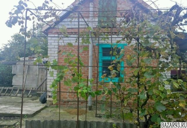 Продам дачу 1-этажный дом 26 м² ( кирпич )  на участке 5 сот.  ,  1 км до города