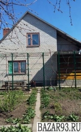 Продам дом 2-этажный дом 132 м² ( кирпич )  на участке 6 сот.  ,  в черте города
