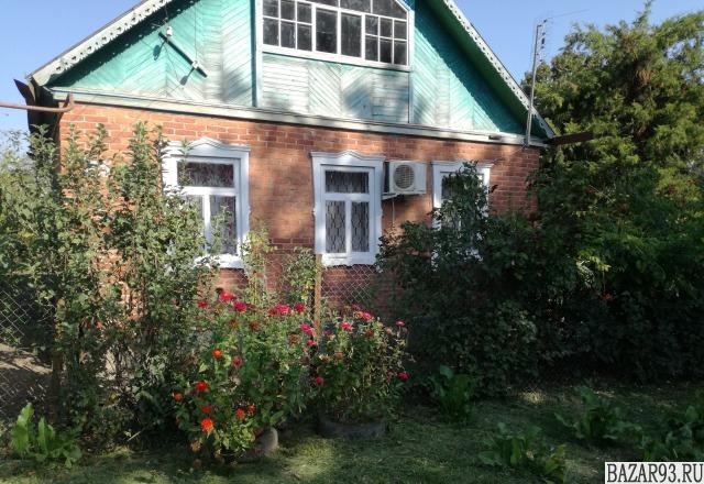 Продам дом 1-этажный дом 68 м² ( кирпич )  на участке 8 сот.  ,  в черте города