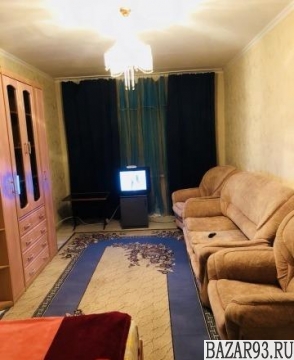 Сдам квартиру посуточно 1-к квартира 38 м² на 1 этаже 5-этажного кирпичного дома