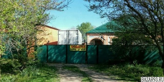 Продам дом 1-этажный дом 126. 8 м² ( кирпич )  на участке 18 сот.  ,  в черте го