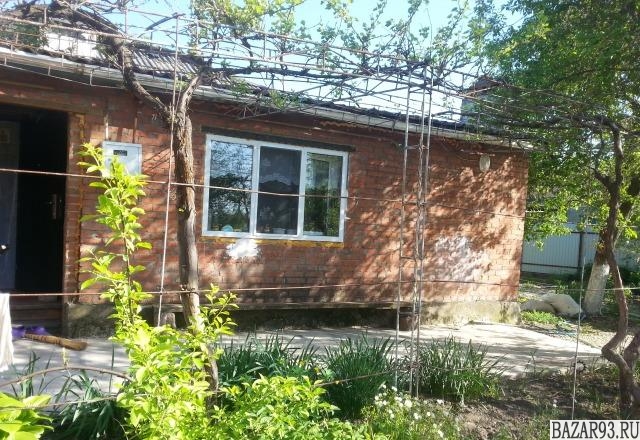 Продам дом 1-этажный дом 62 м² ( кирпич )  на участке 6 сот.  ,  в черте города