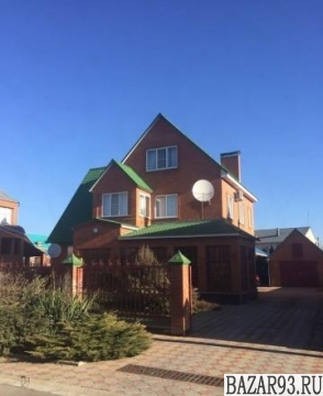 Продам дом 3-этажный дом 250 м² ( кирпич )  на участке 6 сот.  ,  в черте города