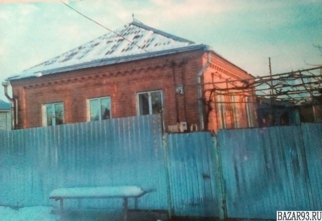 Продам дом 1-этажный дом 90 м² ( кирпич )  на участке 6 сот.  ,  в черте города