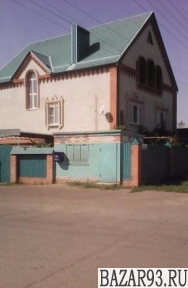 Продам дом 3-этажный дом 342. 2 м² ( кирпич )  на участке 9 сот.  ,  в черте гор