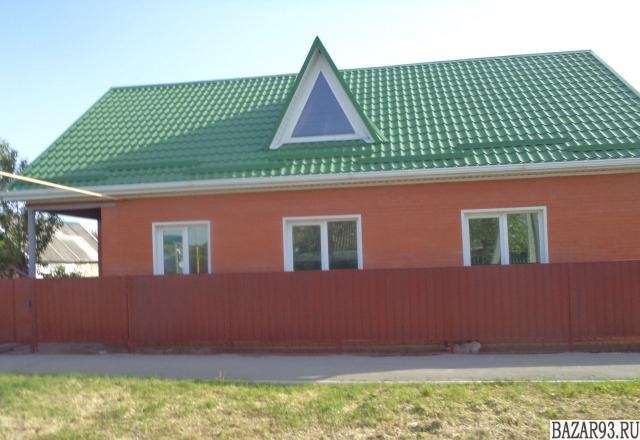 Продам дом 1-этажный дом 70 м² ( кирпич )  на участке 3 сот.  ,  в черте города