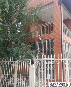 Продам дом 2-этажный дом 314. 2 м² ( кирпич )  на участке 4. 5 сот.  ,  в черте