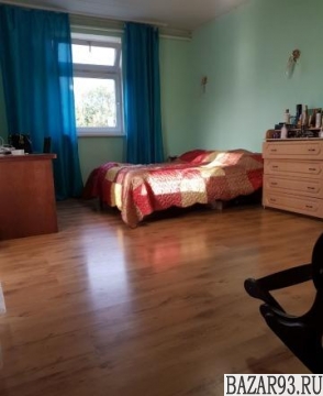 Продам дом 3-этажный дом 216. 8 м² ( кирпич )  на участке 4 сот.  ,  в черте гор