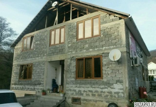 Продам дом 3-этажный дом 290 м² ( пеноблоки )  на участке 4 сот.  ,  7 км до гор