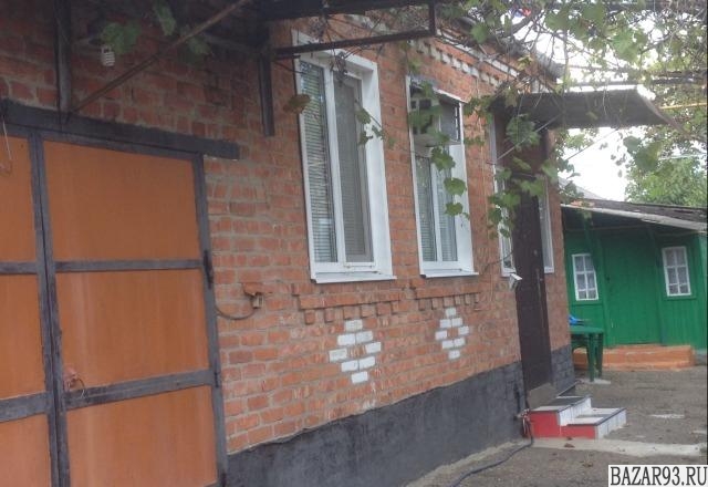 Продам дом 1-этажный дом 71 м² ( кирпич )  на участке 4 сот.  ,  в черте города